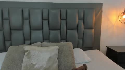 Snapshot of valerie_rouse chatting on 03.11.25 Valerie online show from 03.11.25