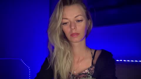 Valerie  online show from 09.11.25