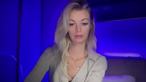 Valerie  online show from 09.22.25