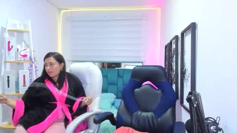Snapshot of valery_bonnet1 chatting on 10.20.25 valery_bonnet1 online show from 10.20.25