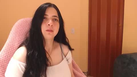 Snapshot of valery_cute_18 chatting on 10.16.25 valery cute 18 online show from 10.16.25