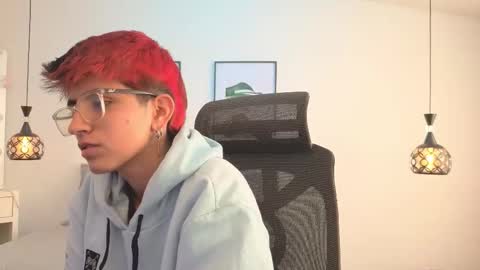 Snapshot of valeryevansvg chatting on 11.29.25 Valery online show from 11.29.25