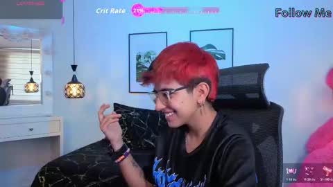 Snapshot of valeryevansvg chatting on 12.05.25 Valery online show from 12.05.25