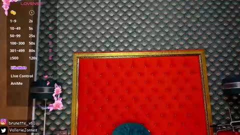 Snapshot of valleriejonnes chatting on 03.09.25 Valerie Val V online show from 03.09.25