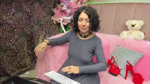 Snapshot of valleriwind chatting on 01.07.25 ValleriWind online show from 01.07.25