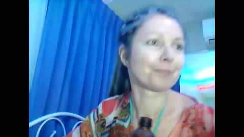 Snapshot of valleriwind chatting on 01.30.25 ValleriWind online show from 01.30.25