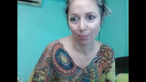 Snapshot of valleriwind chatting on 02.03.25 ValleriWind online show from 02.03.25