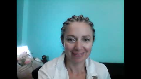 Snapshot of valleriwind chatting on 02.17.25 ValleriWind online show from 02.17.25