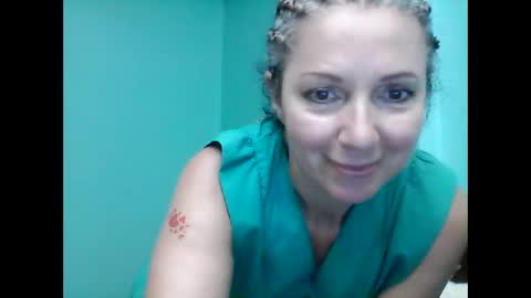 Snapshot of valleriwind chatting on 02.18.25 ValleriWind online show from 02.18.25