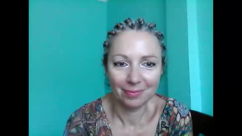 Snapshot of valleriwind chatting on 02.19.25 ValleriWind online show from 02.19.25