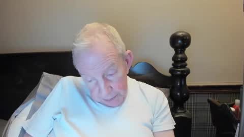 Snapshot of valleylaker chatting on 02.05.25 valleylaker online show from 02.05.25