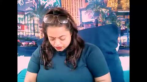 Snapshot of valleyval chatting on 12.27.24 indianvalvet priya is back online show from 12.27.24