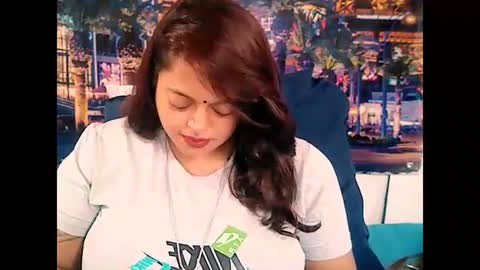 Snapshot of valleyval chatting on 12.29.24 indianvalvet priya is back online show from 12.29.24
