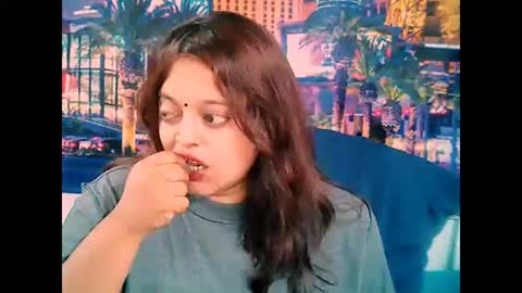 Snapshot of valleyval chatting on 01.20.25 indianvalvet priya is back online show from 01.20.25