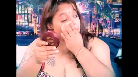 Snapshot of valleyval chatting on 02.01.25 indianvalvet priya is back online show from 02.01.25