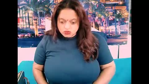 Snapshot of valleyval chatting on 02.08.25 indianvalvet priya is back online show from 02.08.25