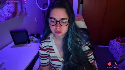 Im Violet online show from 12.08.24