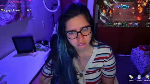 Im Violet online show from 12.08.24