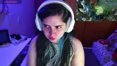 Im Violet online show from 12.11.24