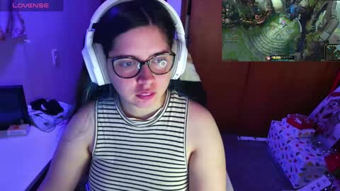 Im Violet online show from 12.12.24