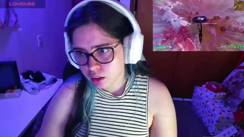 Im Violet online show from 12.12.24