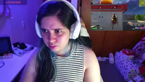 Im Violet online show from 12.12.24