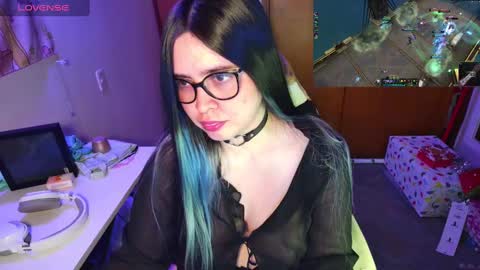 Im Violet online show from 12.21.24