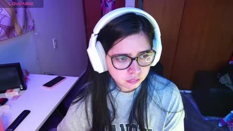 Im Violet online show from 01.12.25