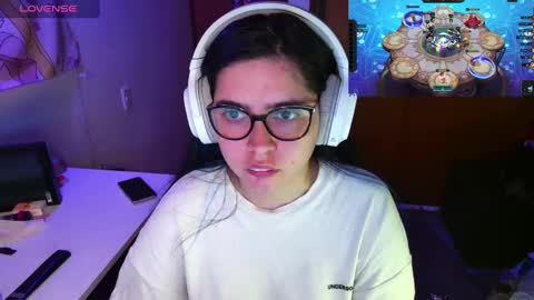 Im Violet online show from 01.15.25