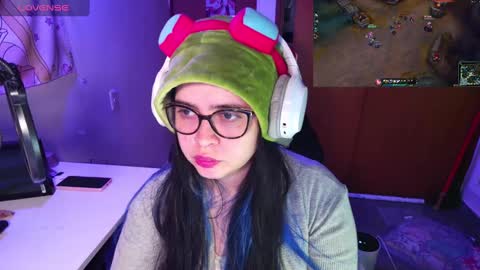 Im Violet online show from 01.23.25