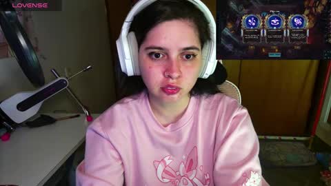 Im Violet online show from 02.15.25