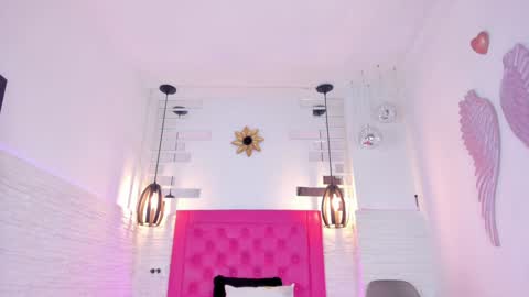 Snapshot of valloletsamar chatting on 01.31.25 Vallolet Peach  online show from 01.31.25