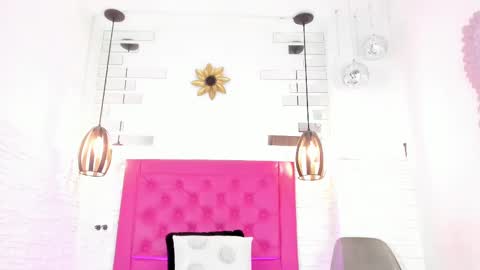 Snapshot of valloletsamar chatting on 03.09.25 Vallolet Peach  online show from 03.09.25