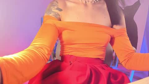 Snapshot of valu_57 chatting on 02.16.25 Valu online show from 02.16.25