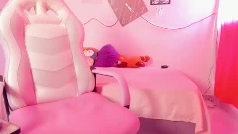 Snapshot of valy_hot chatting on 09.27.25 valeria online show from 09.27.25