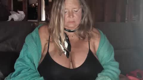 vampwoman online show from 01.03.25