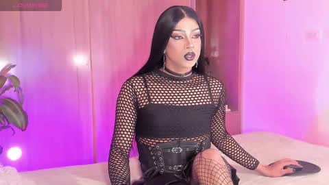 Cinnamon  online show from 10.05.25