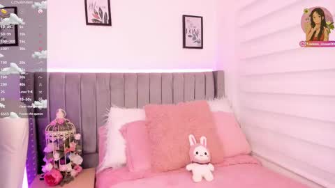 Snapshot of vanesa_moon_ chatting on 09.10.25 vanesa_moon_ online show from 09.10.25