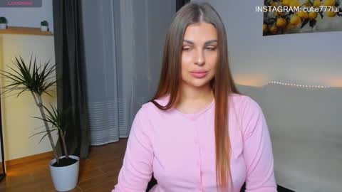 Snapshot of vanessa_moonn chatting on 10.12.25 vanessa_moonn online show from 10.12.25