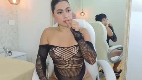 Vanessa  online show from 11.10.25