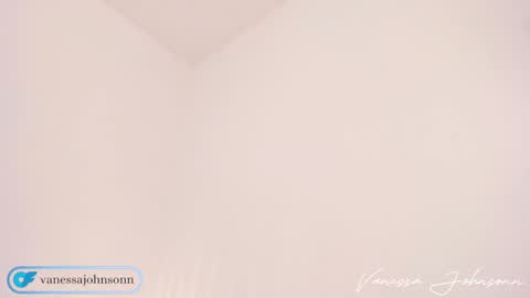 Snapshot of vanessajohnsonn chatting on 12.19.24 vanessajohnsonn online show from 12.19.24