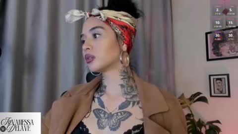 Snapshot of vanessart_ chatting on 10.07.25 Vanessa online show from 10.07.25