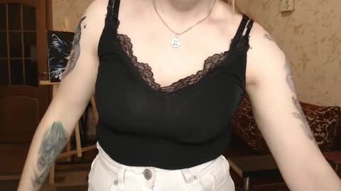 VanillaMuffin online show from 03.10.25