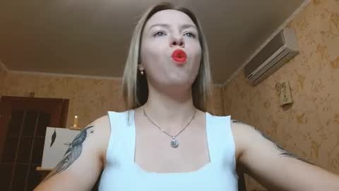 VanillaMuffin online show from 09.13.25