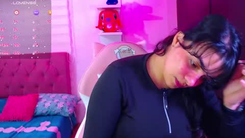 Snapshot of vannessa_shy chatting on 01.07.25 Vanesa online show from 01.07.25