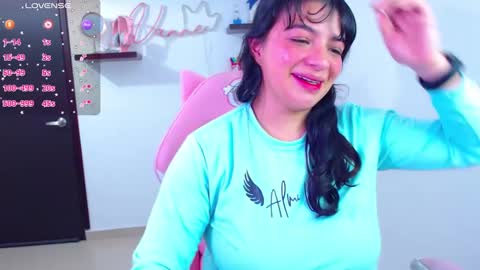 Snapshot of vannessa_shy chatting on 02.10.25 Vanesa online show from 02.10.25