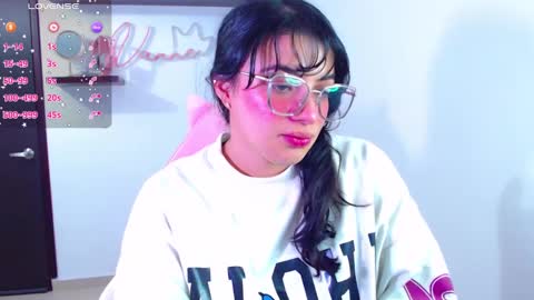 Snapshot of vannessa_shy chatting on 02.20.25 Vanesa online show from 02.20.25
