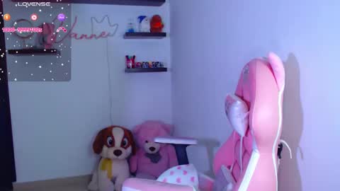 Snapshot of vannessa_shy chatting on 02.26.25 Vanesa online show from 02.26.25