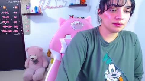 Snapshot of vannessa_shy chatting on 03.04.25 Vanesa online show from 03.04.25