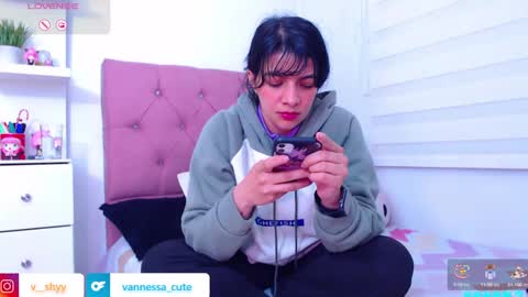 Snapshot of vannessa_shy chatting on 09.26.25 Vanesa online show from 09.26.25